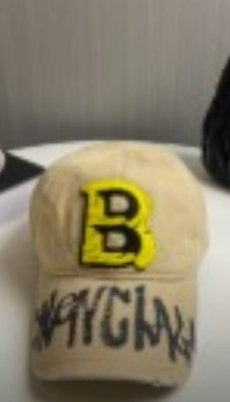 EMBROIDERED BASEBALL CAP IN BEIGE CANVAS