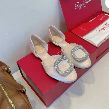 Collection image for: ROGER VIVIER SHOES