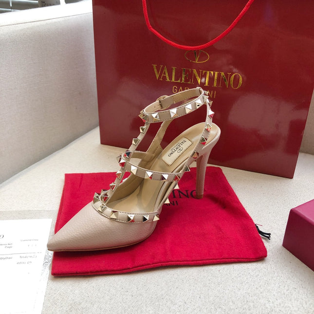 ROCKSTUD PALE PINK METALLIC CALFSKIN ANKLE STRAP HIGH SANDAL