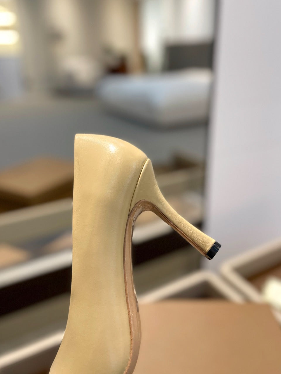 BURBERRY 26S HIGH HEELS 85 MM IN LIGHT YELLOW CALFSKIN