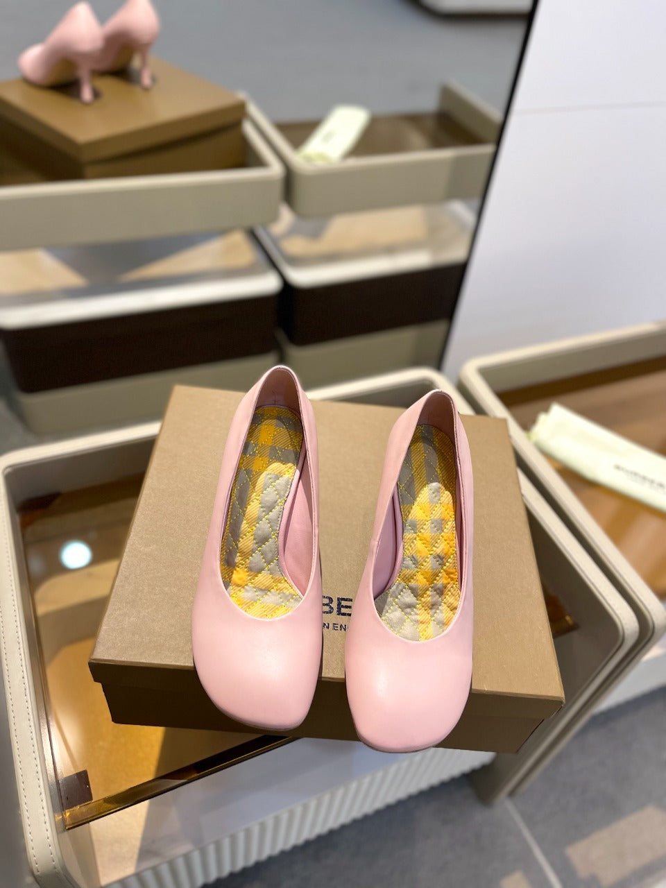 BURBERRY 26S HIGH HEELS 85 MM IN LIGHT PINK CALFSKIN