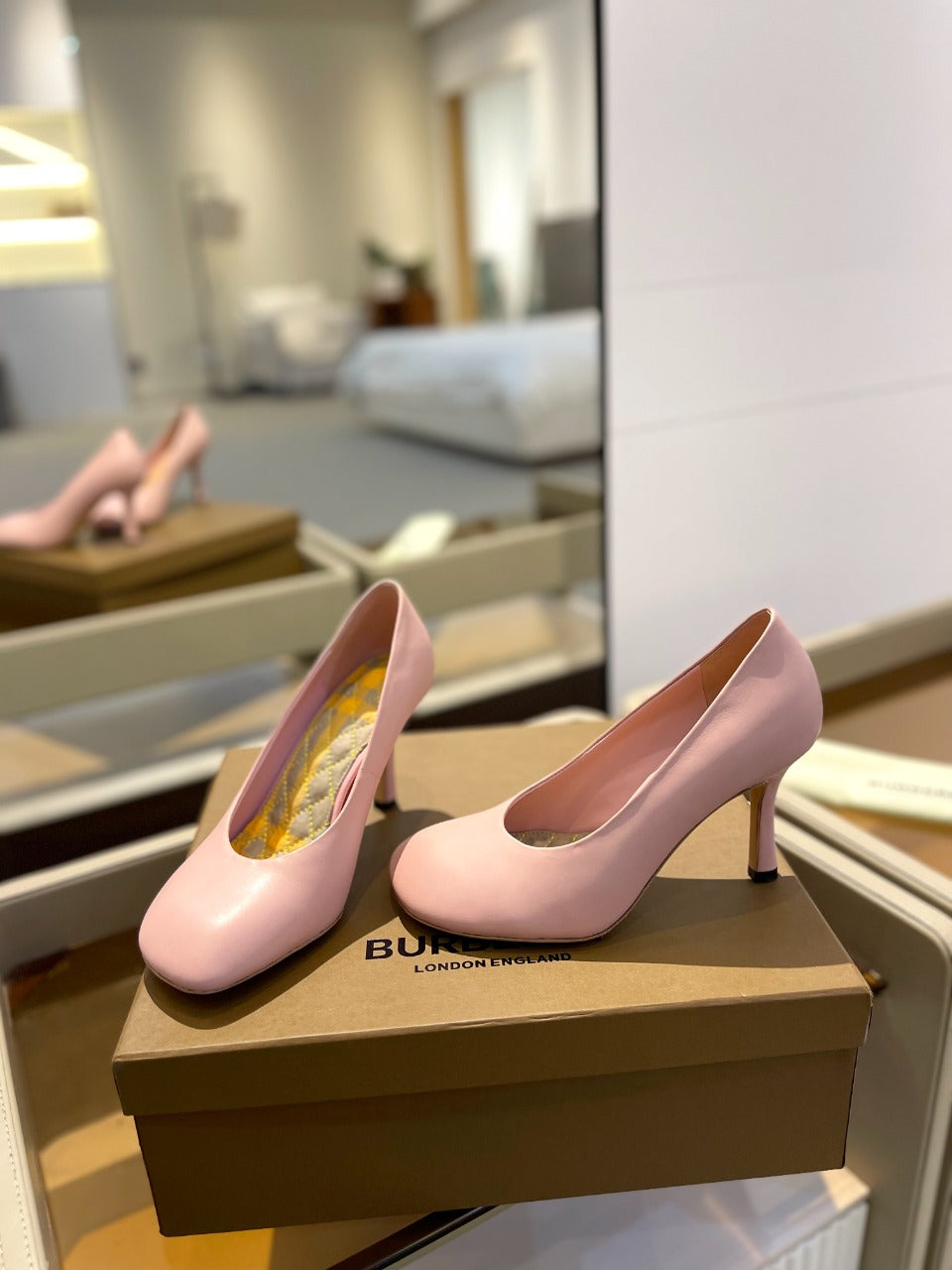 BURBERRY 26S HIGH HEELS 85 MM IN LIGHT PINK CALFSKIN