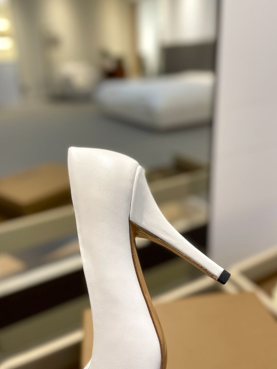 BURBERRY 26S HIGH HEELS 105 MM IN WHITE CALFSKIN WITH LOGO