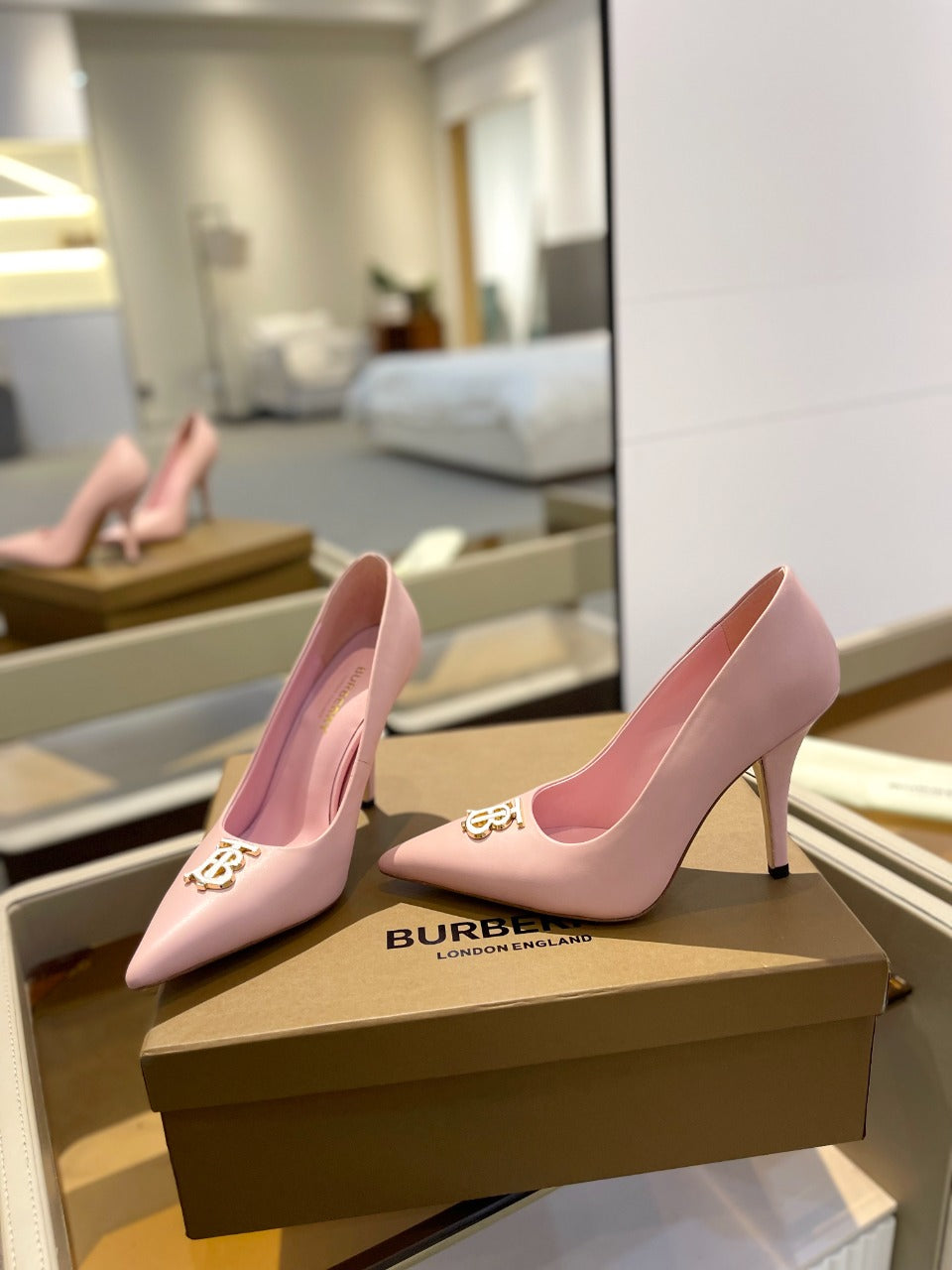 BURBERRY 26S HIGH HEELS 105 MM IN LIGHT PINK CALFSKIN WITH LOGO