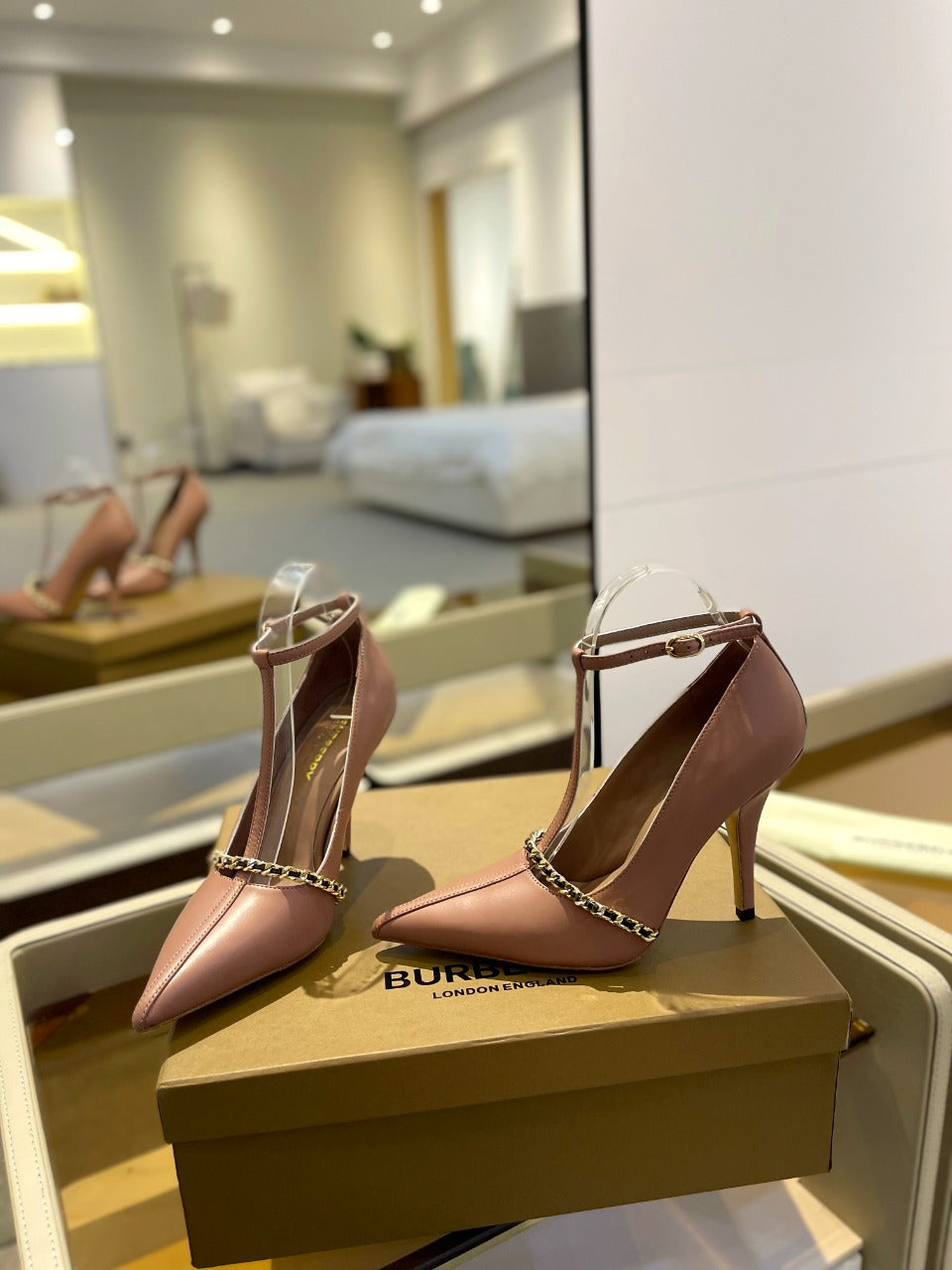 BURBERRY 26S HIGH HEELS 105 MM IN DARK NUDE BEIGE CALFSKIN