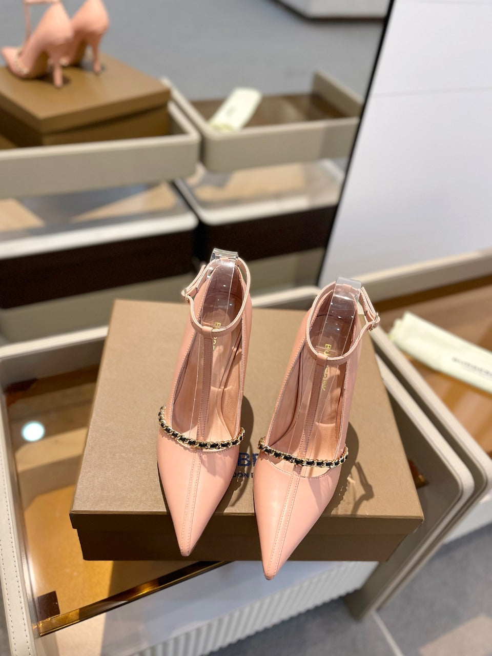 BURBERRY 26S HIGH HEELS 105 MM IN NUDE PINK CALFSKIN