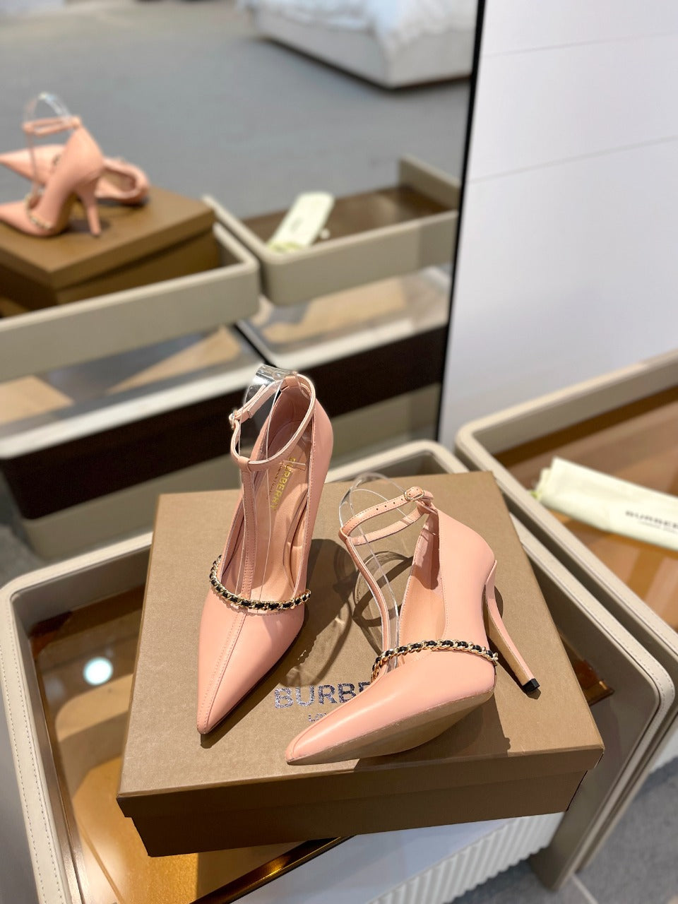 BURBERRY 26S HIGH HEELS 105 MM IN NUDE PINK CALFSKIN