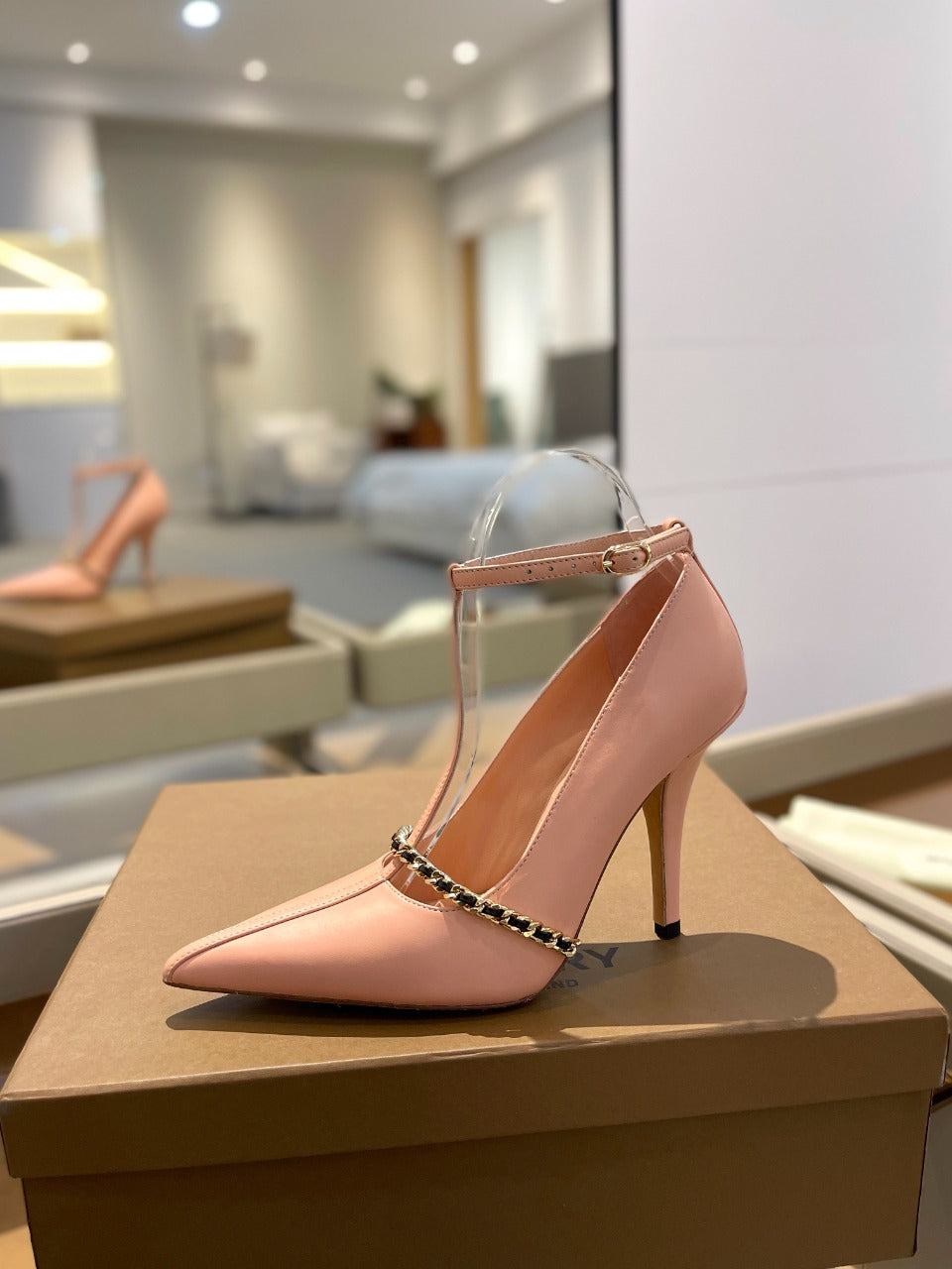 BURBERRY 26S HIGH HEELS 105 MM IN NUDE PINK CALFSKIN
