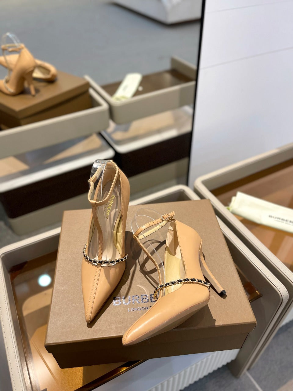 BURBERRY 26S HIGH HEELS 105 MM IN NUDE BEIGE CALFSKIN
