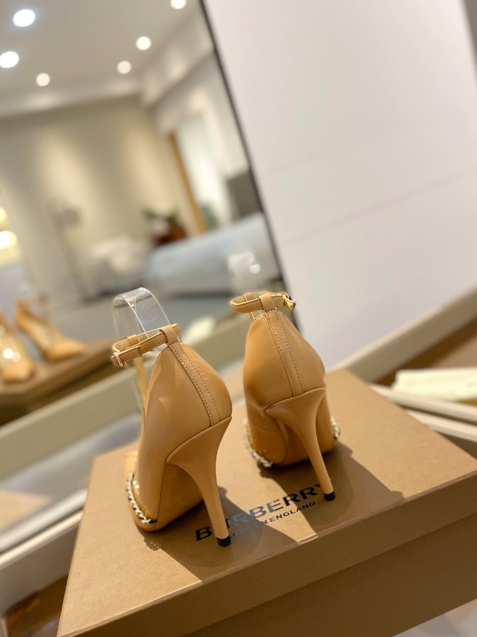 BURBERRY 26S HIGH HEELS 105 MM IN NUDE BEIGE CALFSKIN