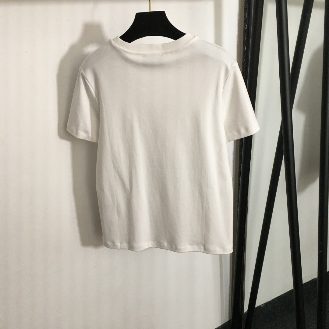 CHANEL 26S EMBELLISHED SHORT-SLEEVE T-SHIRT 850